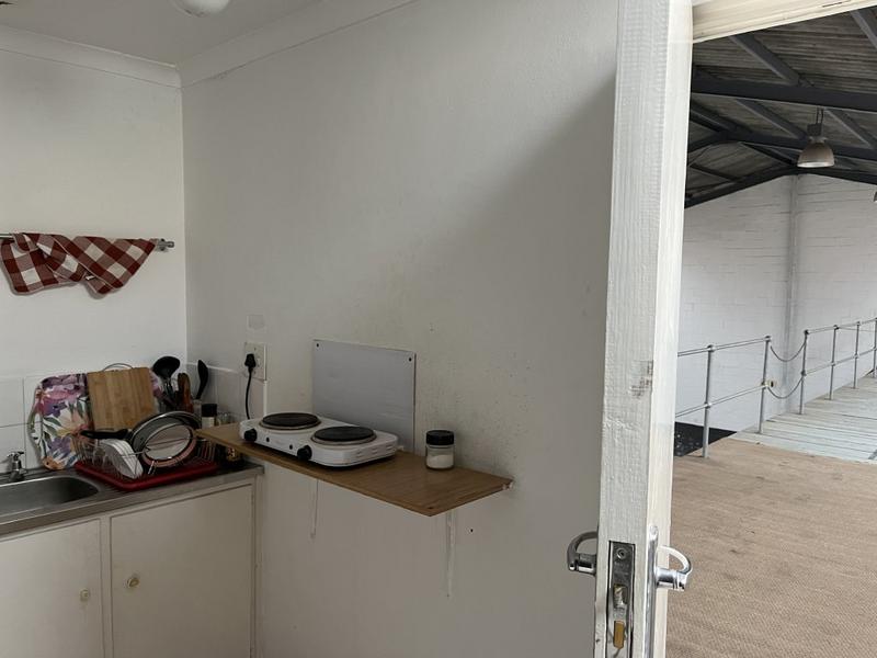 To Let commercial Property for Rent in Killarney Gardens Western Cape